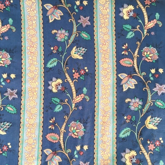 Vintage 80’s botanical floral handmade round tablecloth 76” x 76” fabric